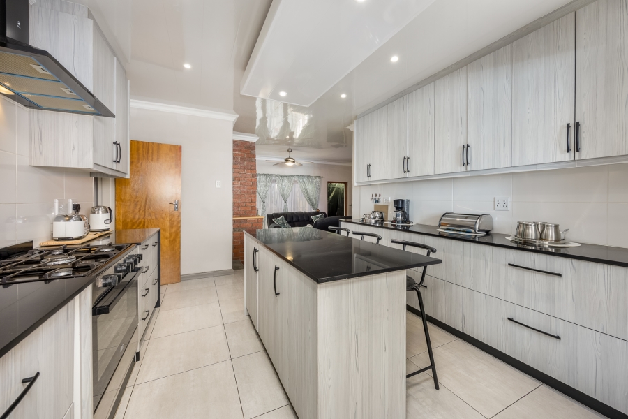 4 Bedroom Property for Sale in Belhar Western Cape